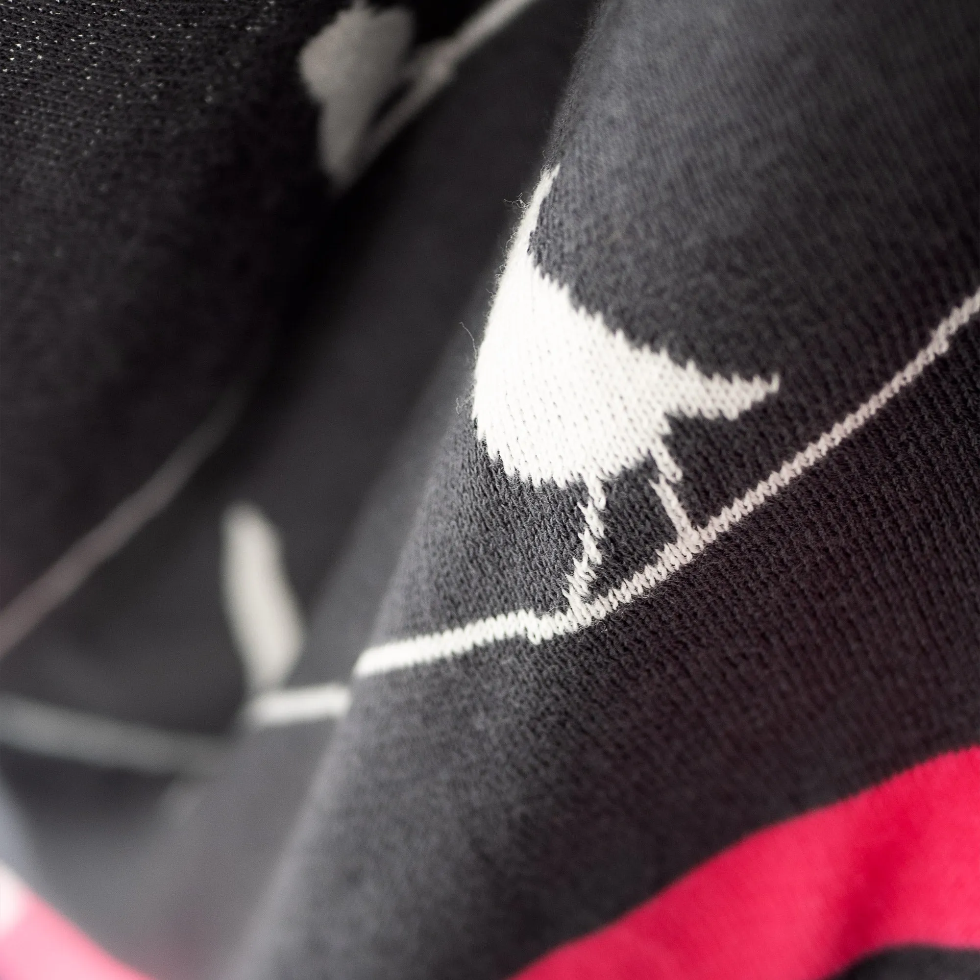 Throw / Blanket - Knitted Bird